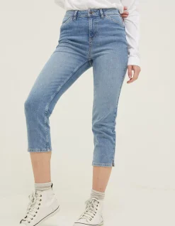 Capri Sway Slim Jeans