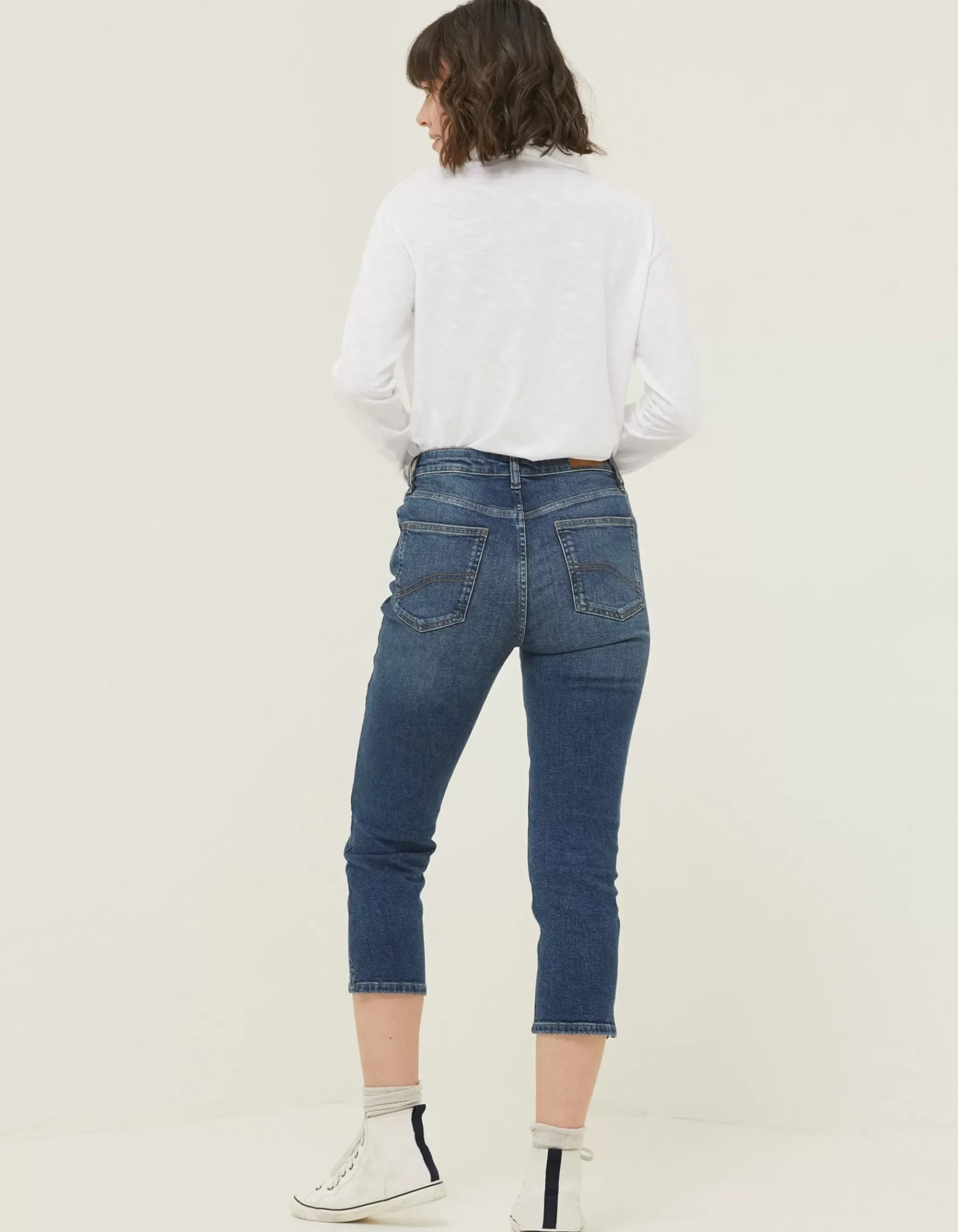 Capri Sway Slim Jeans