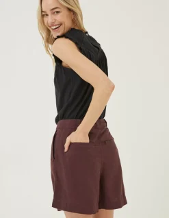 Deal A Line Linen Blend Short