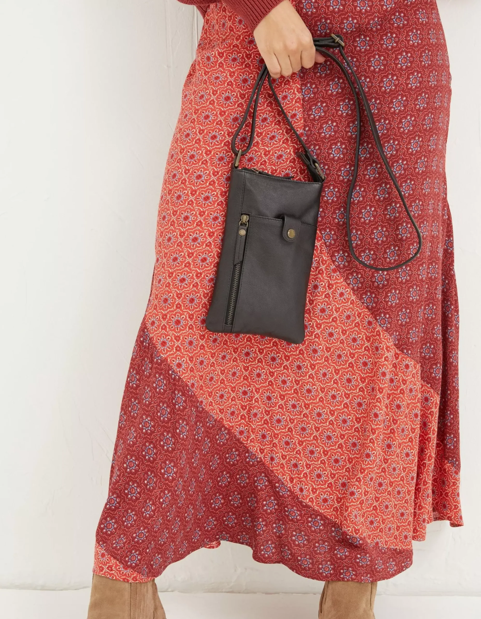 Essie Multi Zip Phone Bag