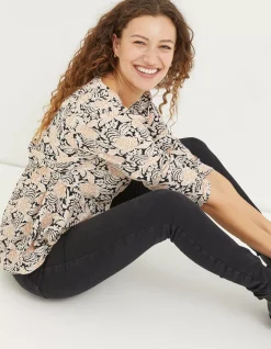 Kinsey Damask Floral Blouse