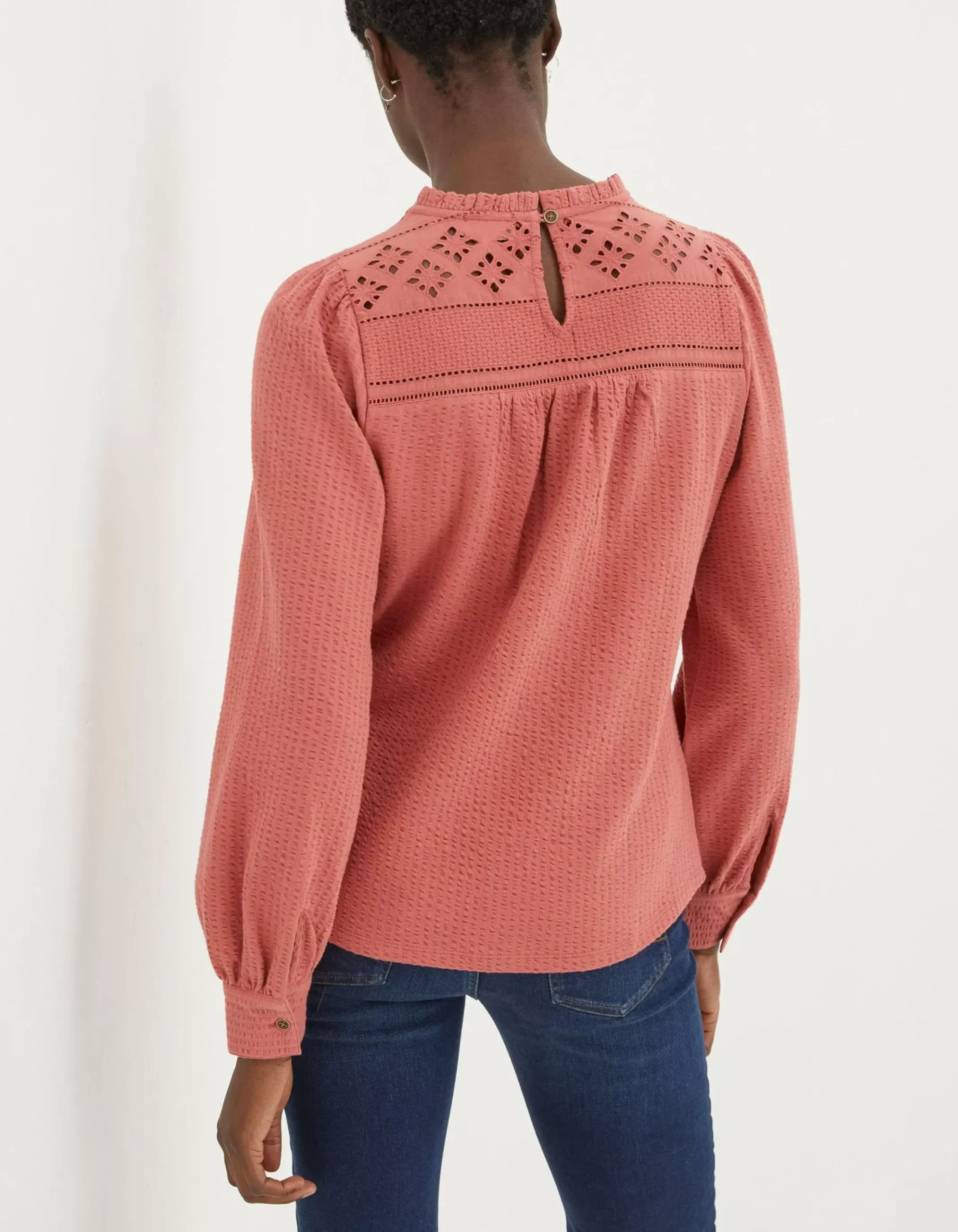 Liza Broderie Top
