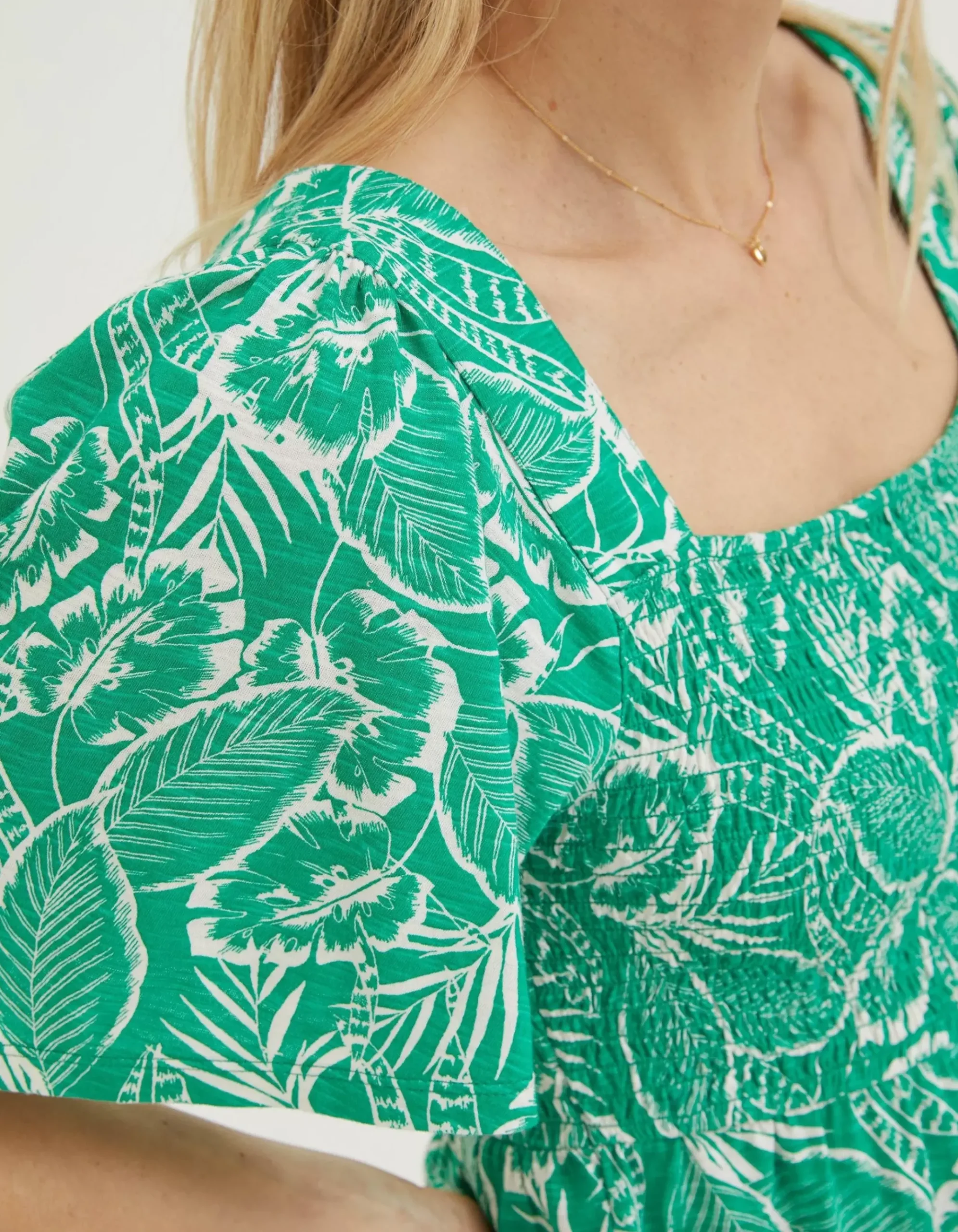 Lucia Tropical Leaf Top