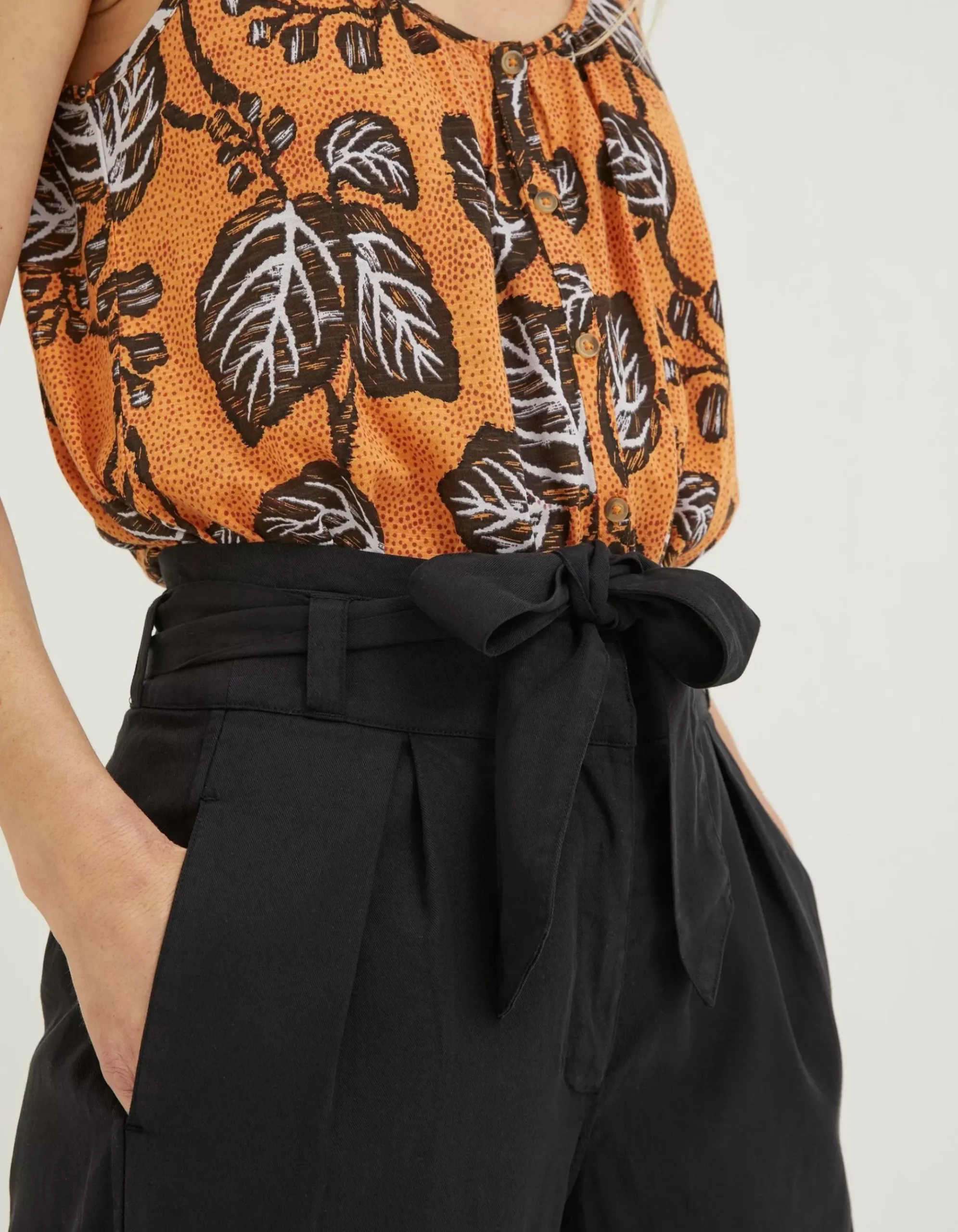Mina Crop Trouser