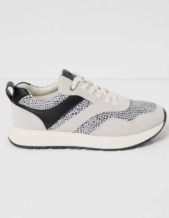 Nessa Runner Trainer