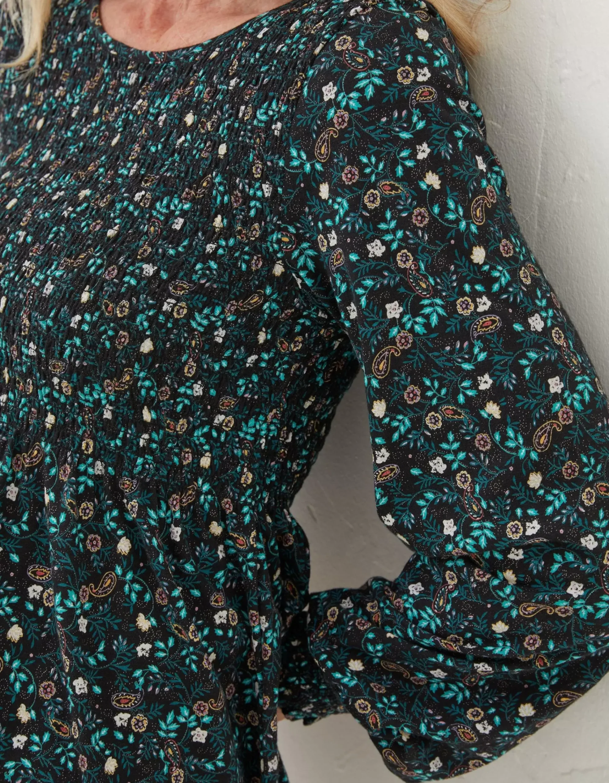 Sara Evergreen Top
