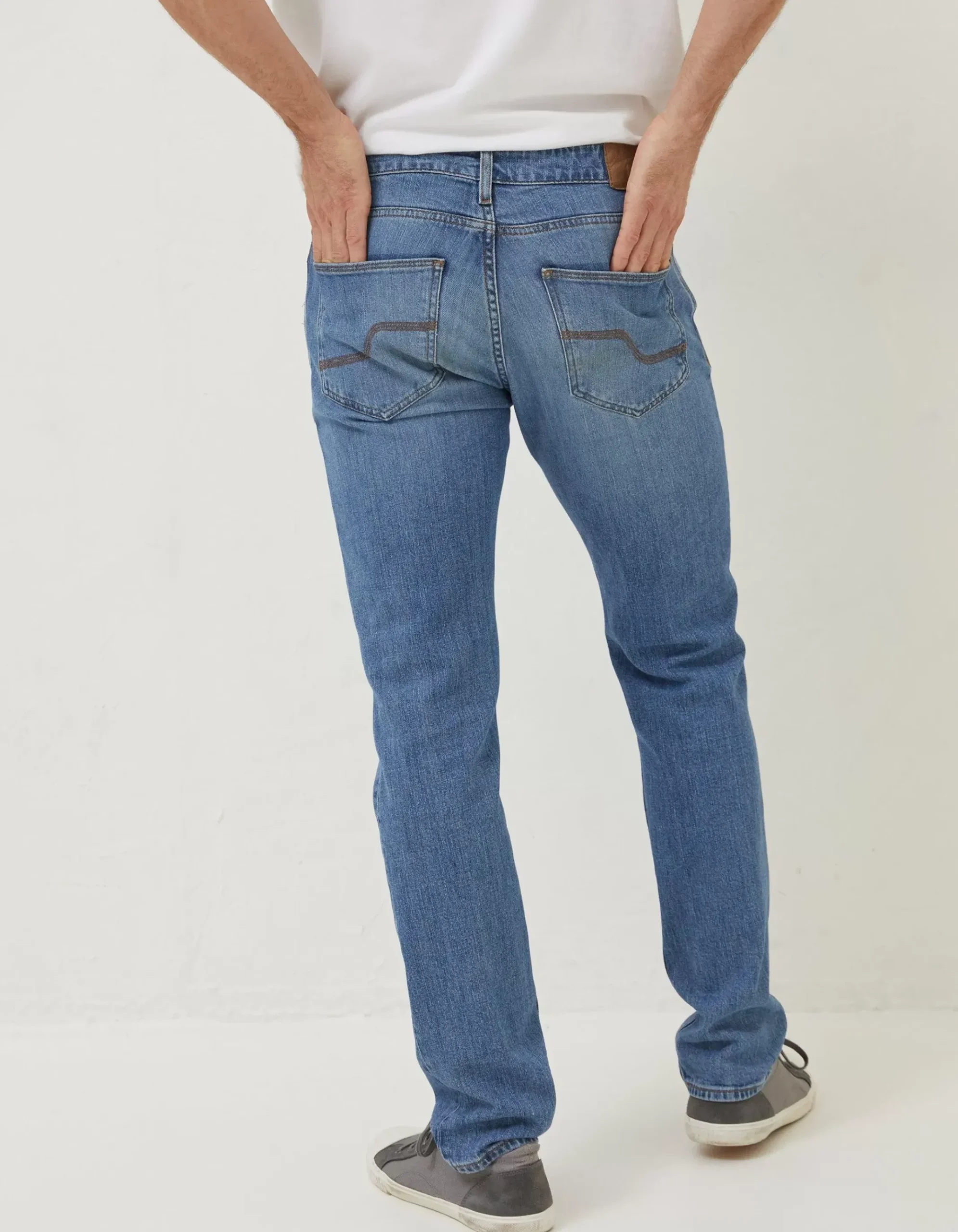 Slim Authentic Wash Jeans