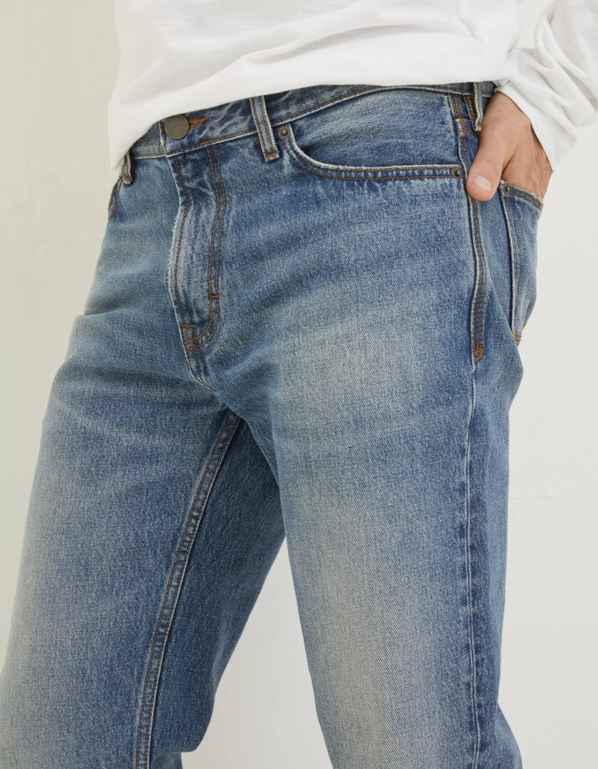 Straight Authentic Wash Jeans