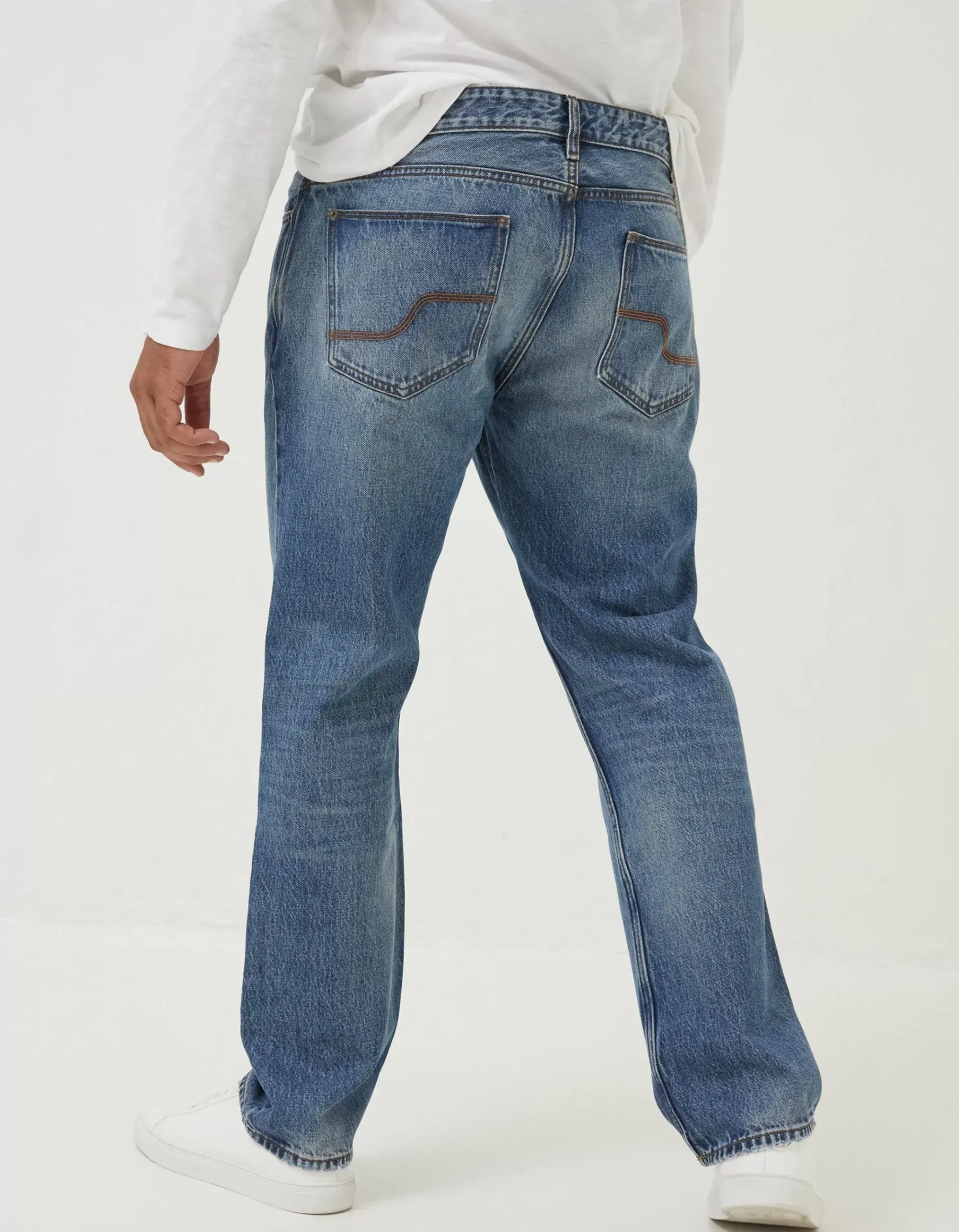 Straight Authentic Wash Jeans