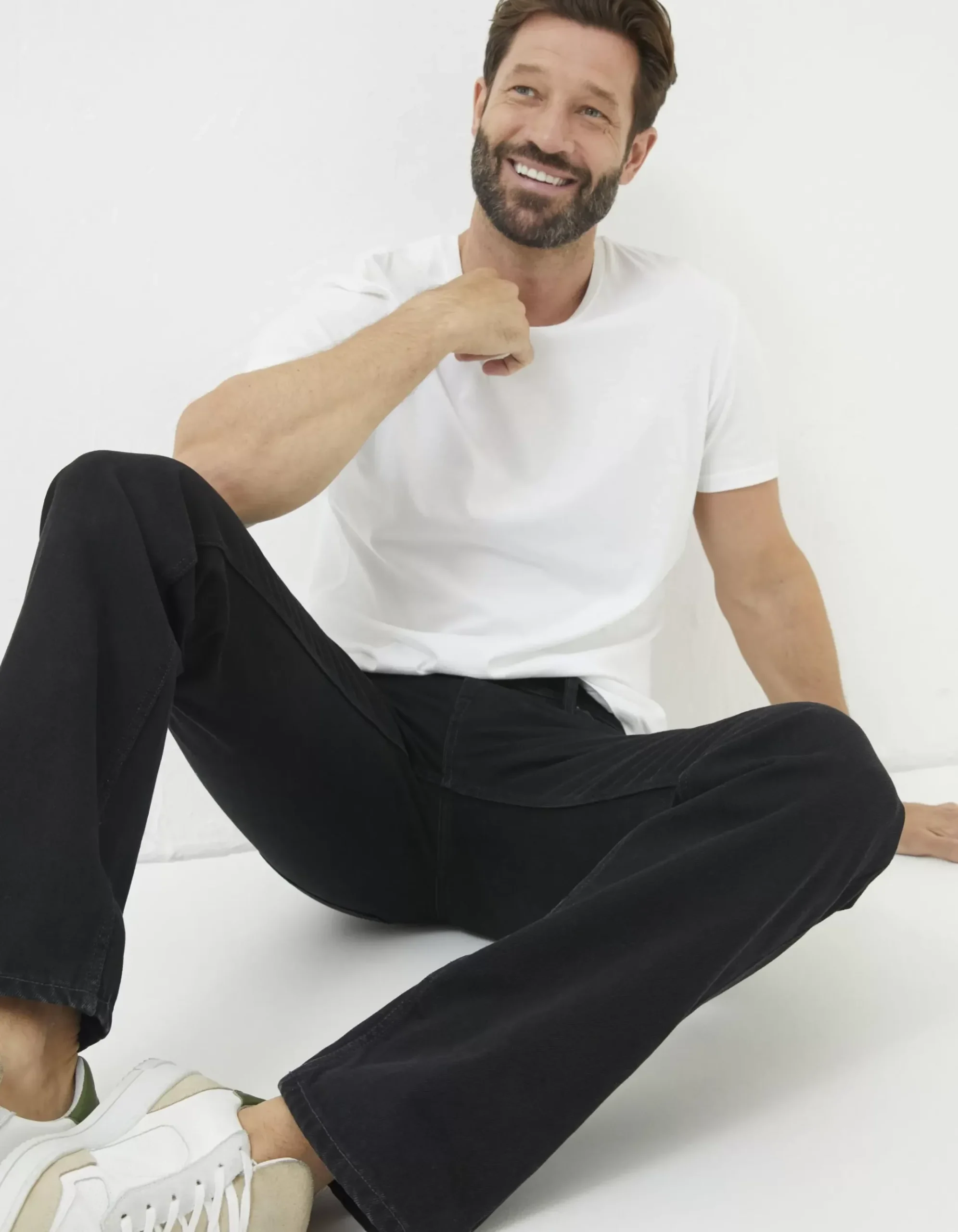 Straight Fit Jeans