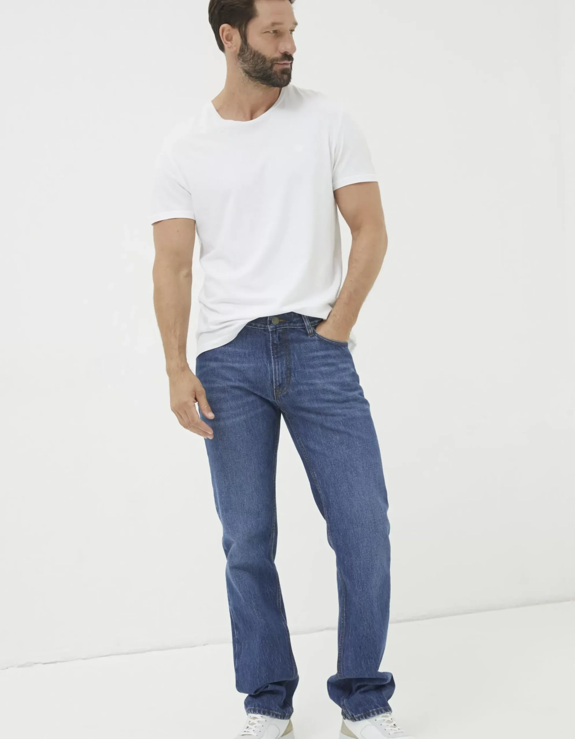 Straight Fit Jeans