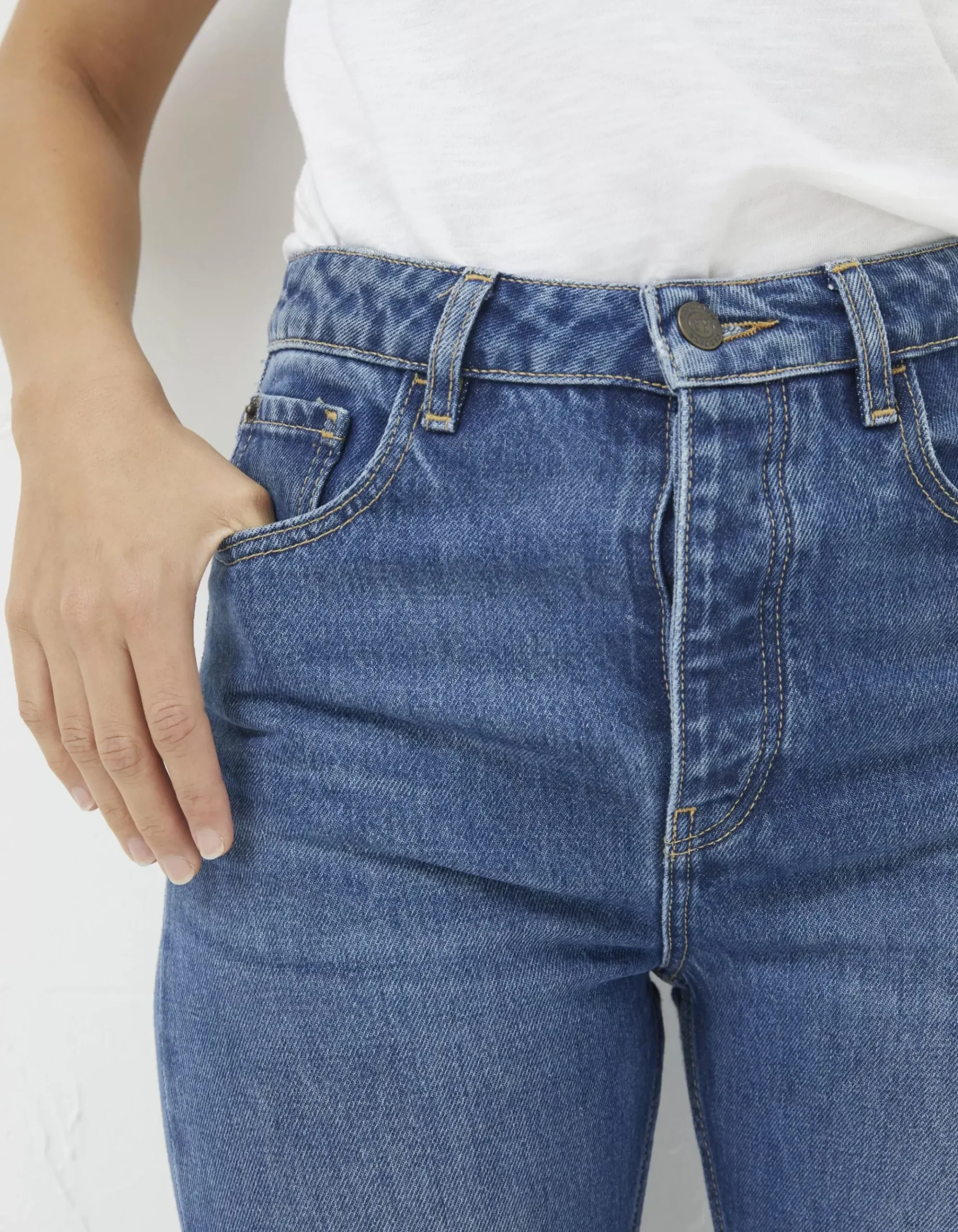 Sutton Straight Leg Jeans
