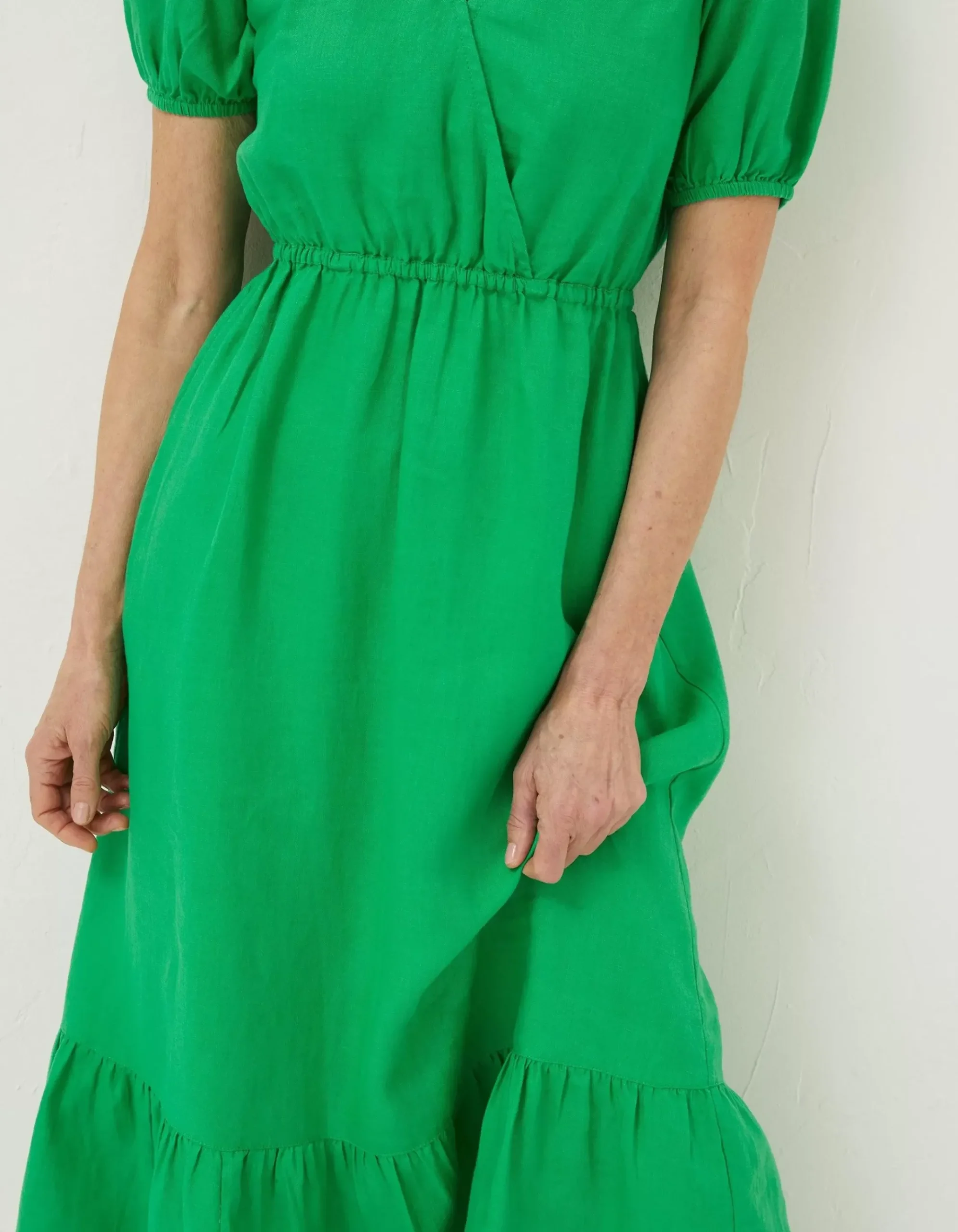 Vivvie Linen Midi Dress